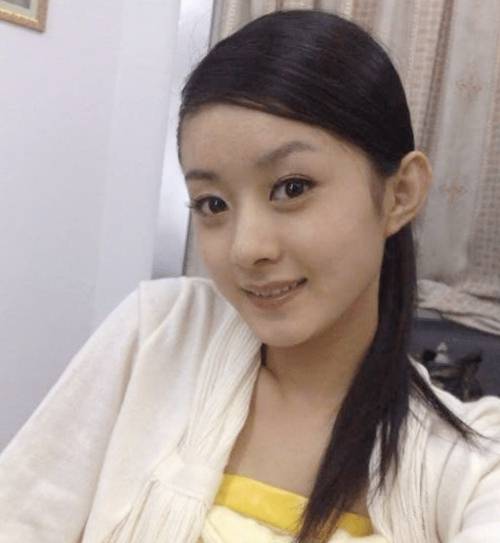 bsports必一网页版-
没出道的明星究竟长啥样?看完当年的照片后 网友:妖怪那里跑!(图7) bsports必一网页版-
没出道的明星究竟长啥样?看完当年的照片后 网友:妖怪那里跑!(图7)